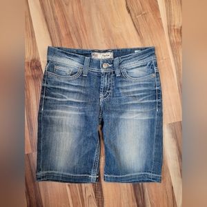 BKE Payton mid length jean shorts